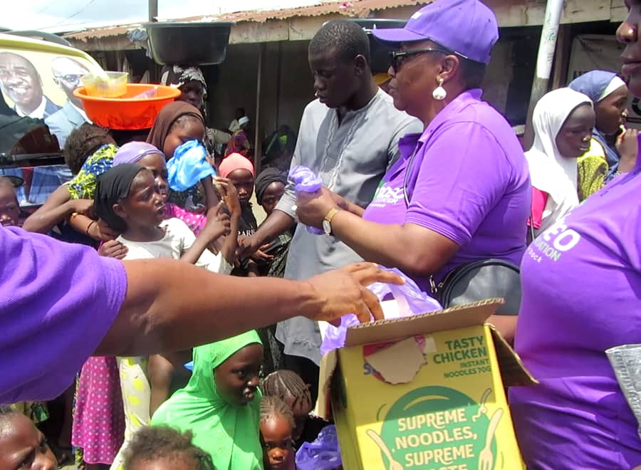 distributing food